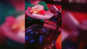 商场品牌服装店认识的美女销售员下班约到KTV唱歌玩嘿后给点钱酒店啪啪,包臀短裙扒掉就操,干的一身汗.国语!第01集