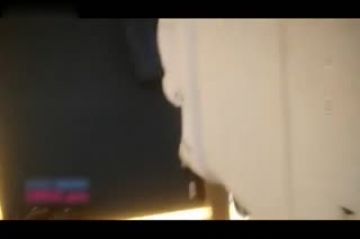 酒店约炮小嫩妹不上床，直接沙发上开干