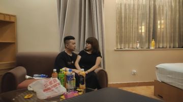 专玩阿姨熟女 “年纪轻轻就萎啦操两下就气喘吁吁”