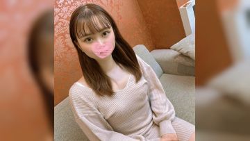 湿漉漉地责备梦想着漂亮约会的美女。-cd4