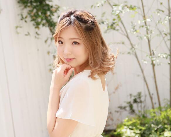 082919_892-1pon 小颜が魅力の彼女-波形モネ