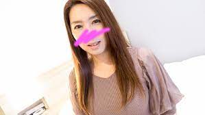 FC2-PPV-3393558 某エリート官僚の美人熟女妻♥ファンの男性を招いて 感谢のハメ撮り体験企画のはずが复数肉棒でアヘ颜ガチイキ连発３Ｐに