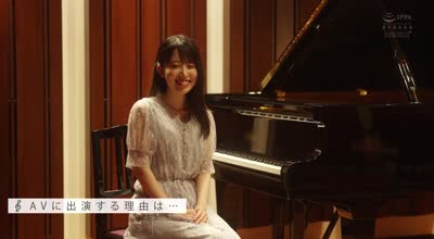CAWD-793 九州の某私立中等部 现役音楽教师 茅野华 AV DEBUT 生徒の皆さん音楽室で大人しい先生はこんなにもエッチです。